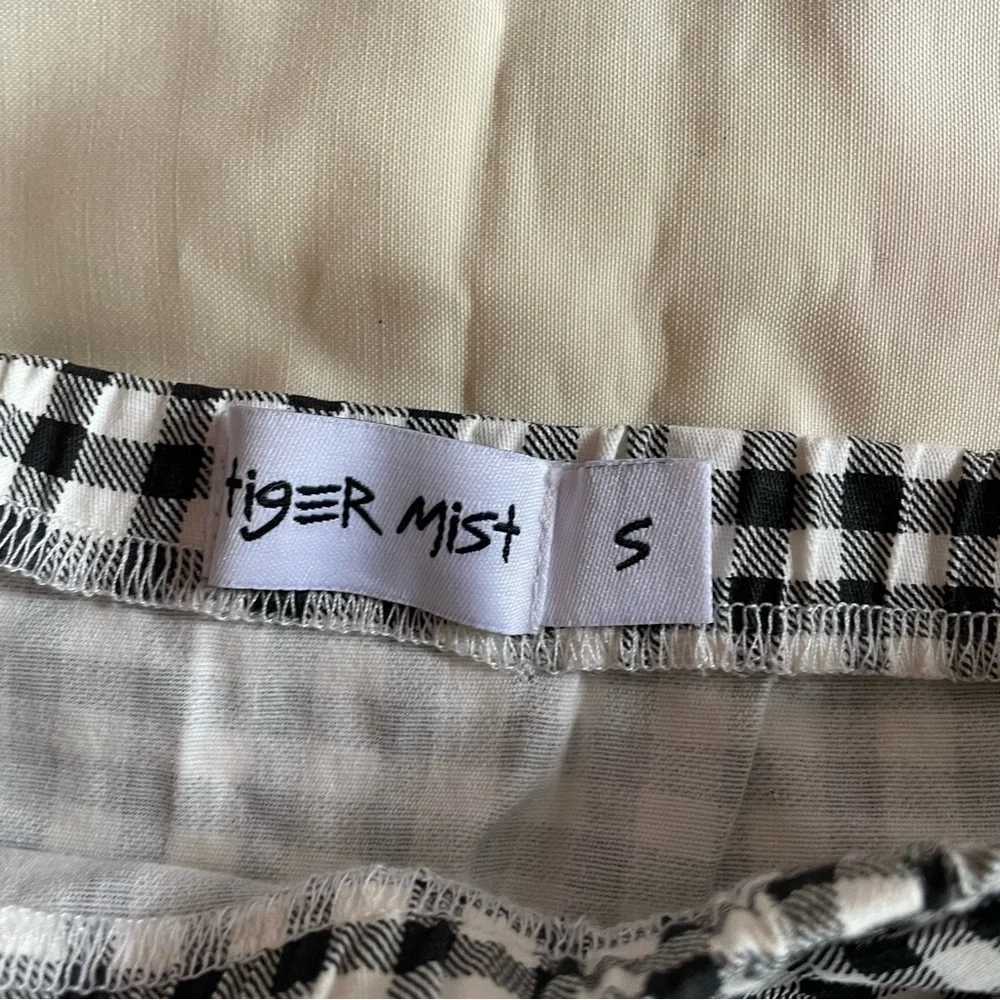 Tigermist- Black and White Gingham High Waisted Pencil Shape Skirt Size Small